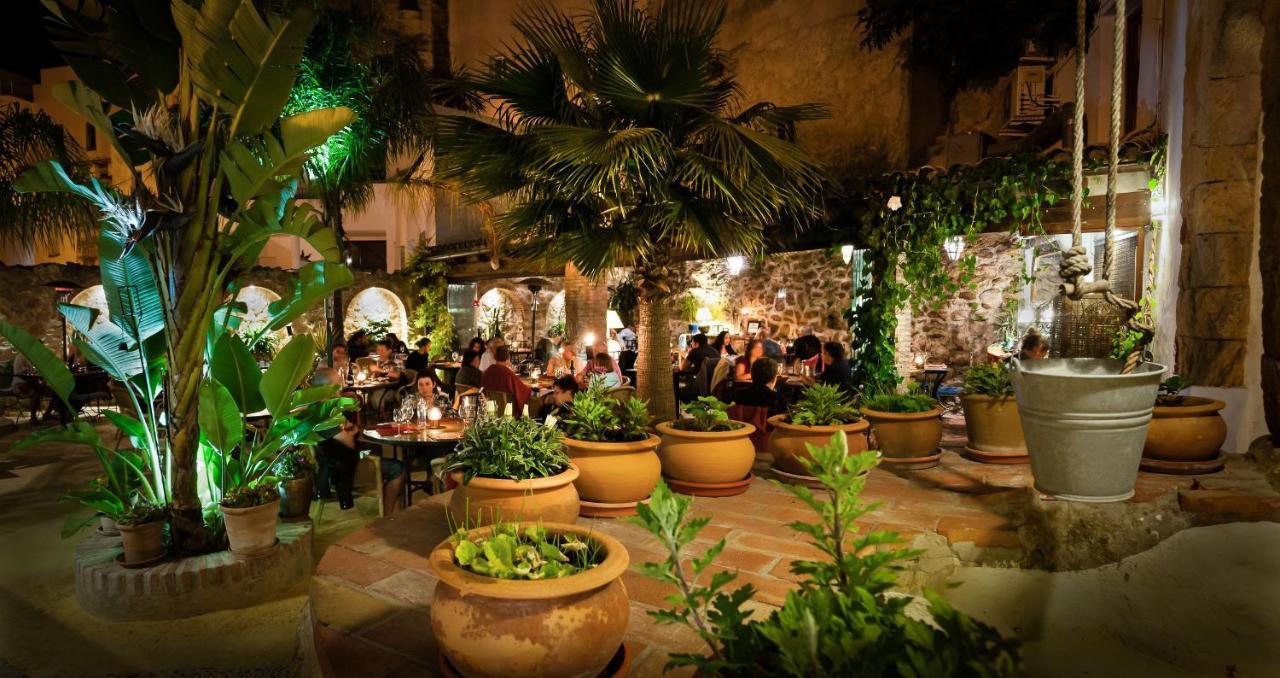 Hotel Plaza 18 - Grupo Califa Vejer de la Frontera Luaran gambar