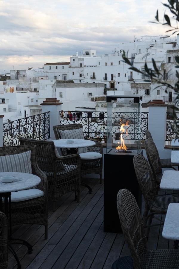 Hotel Plaza 18 - Grupo Califa Vejer de la Frontera Luaran gambar
